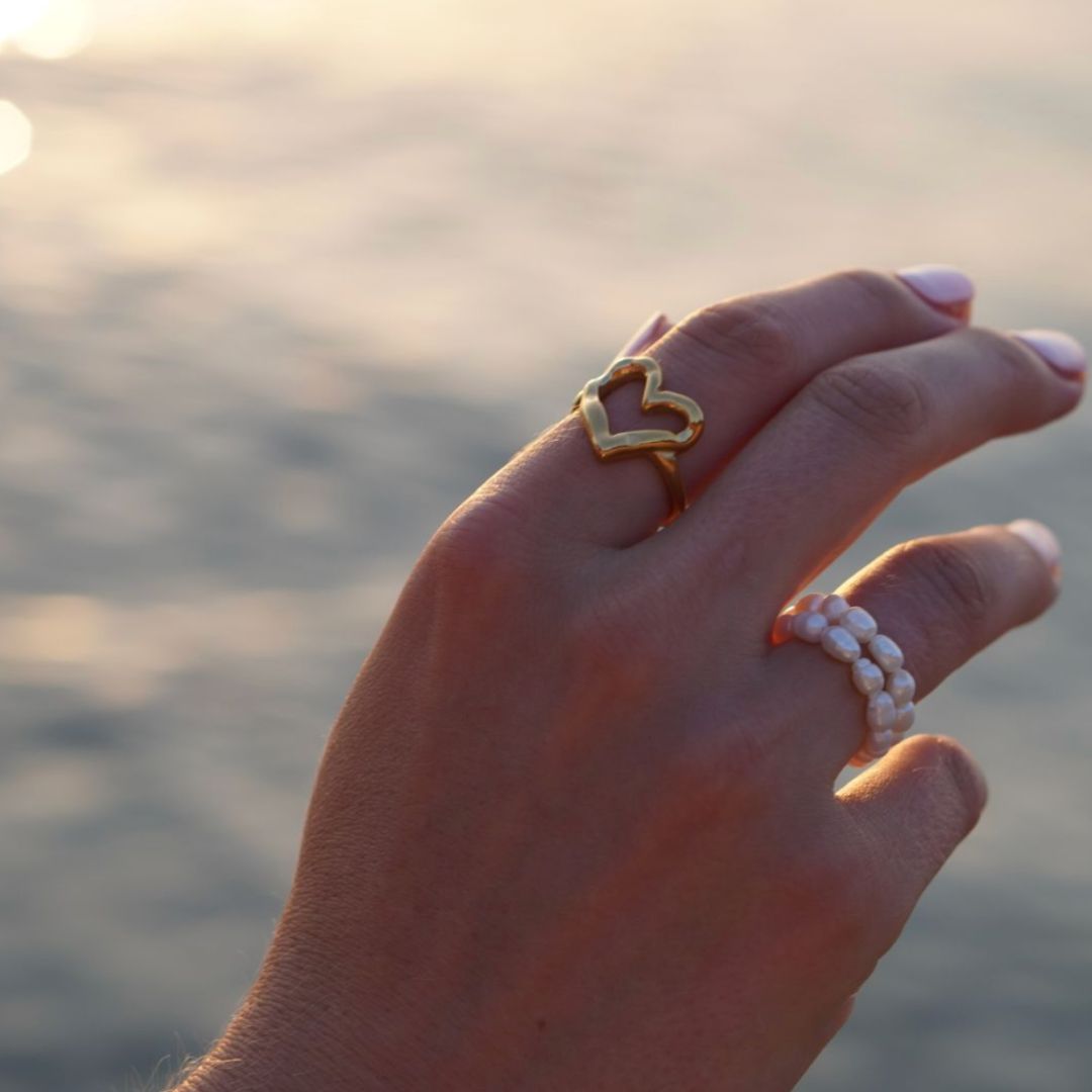 The Happy Pearl ring